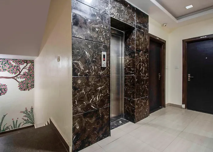 Capital O Pink PeralAirport Hotel